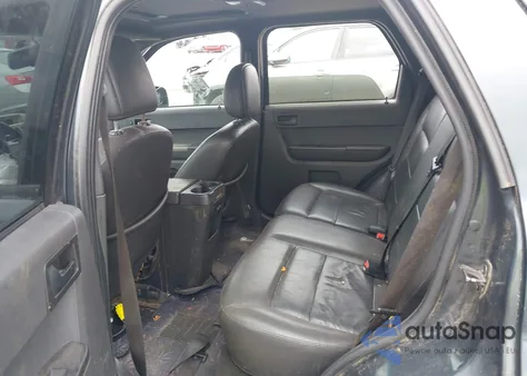 2008 Ford Escape Xlt z USA, uszkodzony, nr VIN 1FMCU03138KE21955